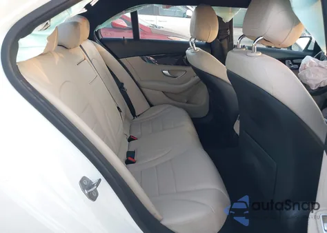 2018 Mercedes-Benz C 300 из США, поврежденный, VIN 55SWF4JB1JU237310